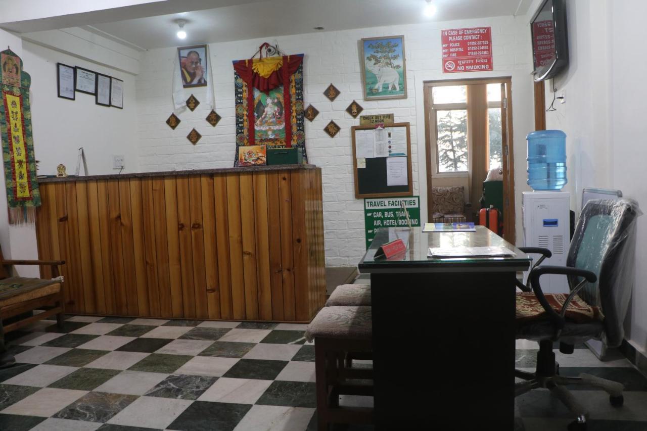 Pema Thang Hotel Кангра Экстерьер фото
